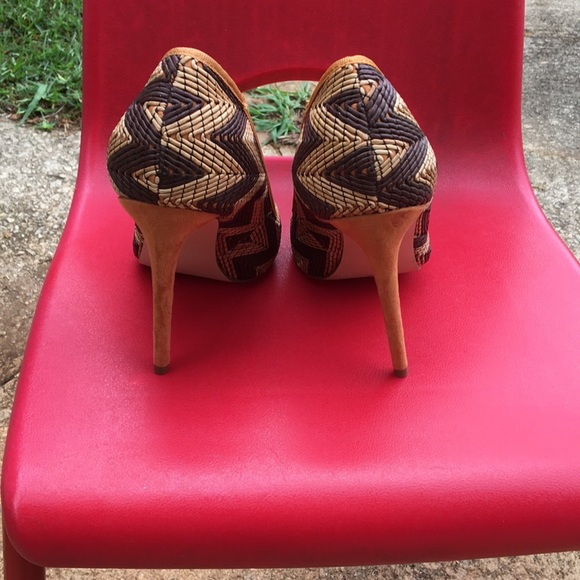 Brown & Tan 👠 heels leather like with suede heel - Picture 3 of 5